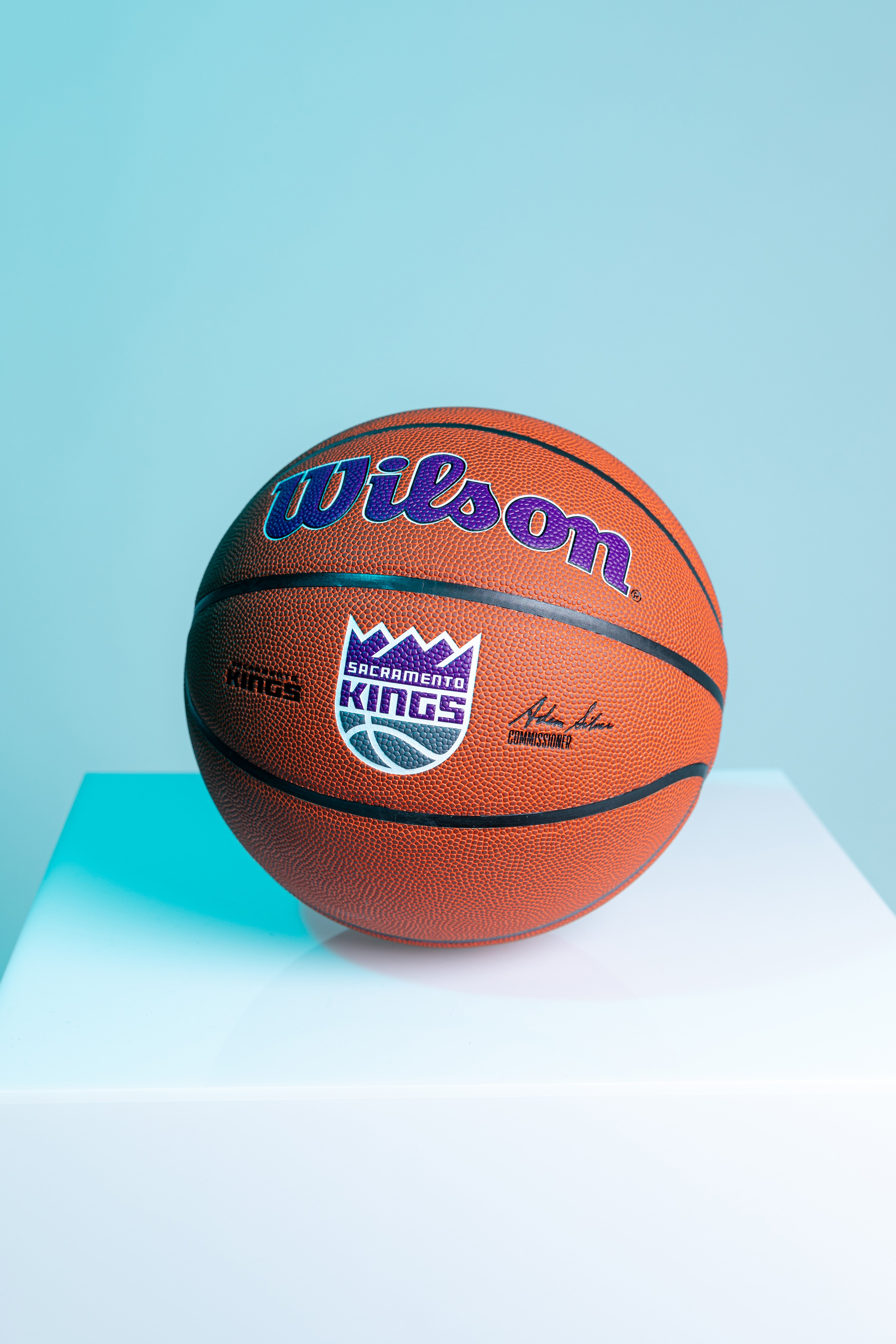 Wilson NBA Team Alliance Basketball - Thumbnail 2